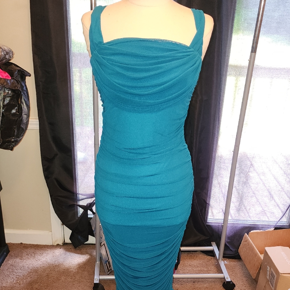 Elegant Teal Sleeveless Dress